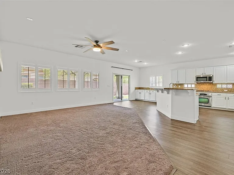 913 Hickory Park St — Photo 16