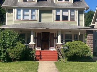 2588 Colchester Rd, Cleveland Heights, OH 44106