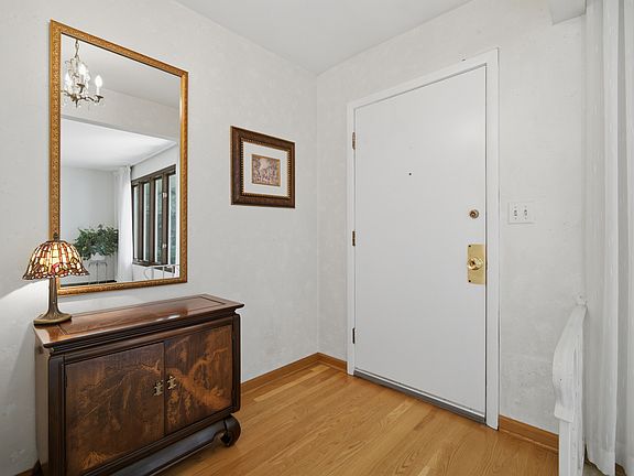 4th image of 5530 Greenwood St