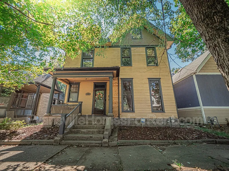 2 bed, 1.0 bath, $1,299 — Photo 1