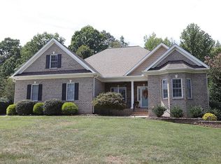 1581 Grace Landing Dr, Mebane, NC 27302