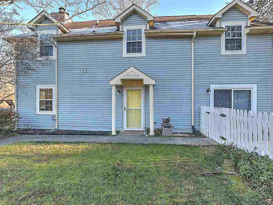1st image of 7617 Chatham Cir
