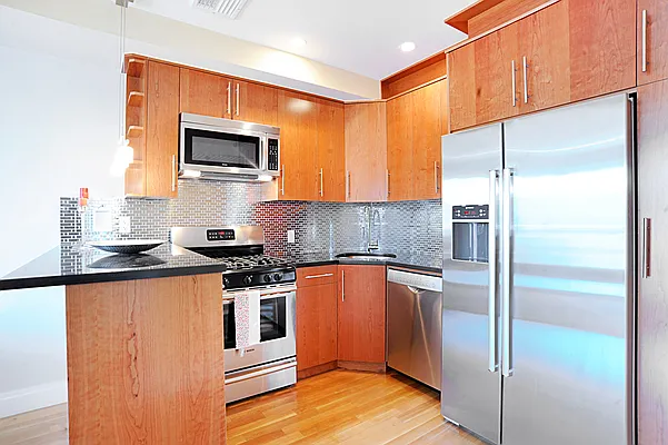 Rented by Bond New York | media 12