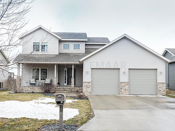 3rd image of 3018 7th Ave N