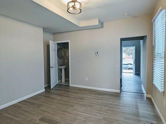 2nd image of 125 Dakota Ave #125