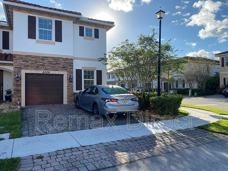 4304 Chalmers Ln — Photo 6