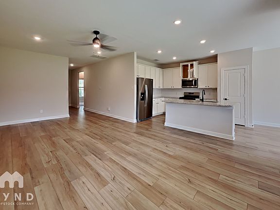 3rd image of 6188 White Spruce Dr