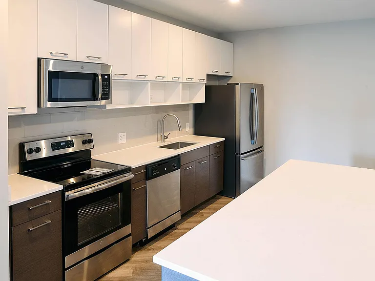 Madison Place Apartments — Photo 3