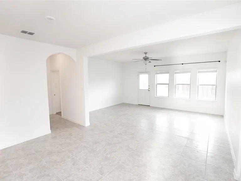 361 Shale Cir — Photo 6