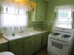 4th image of 391 Lafayette Ave