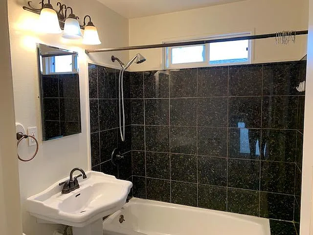 77 Fairlawn Ave — Photo 8