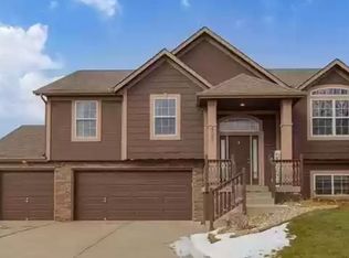 9001 SW 10th St, Blue Springs, MO 64064