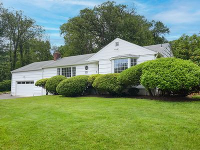 12 Shady Knoll Lane, New Canaan, CT, 06840