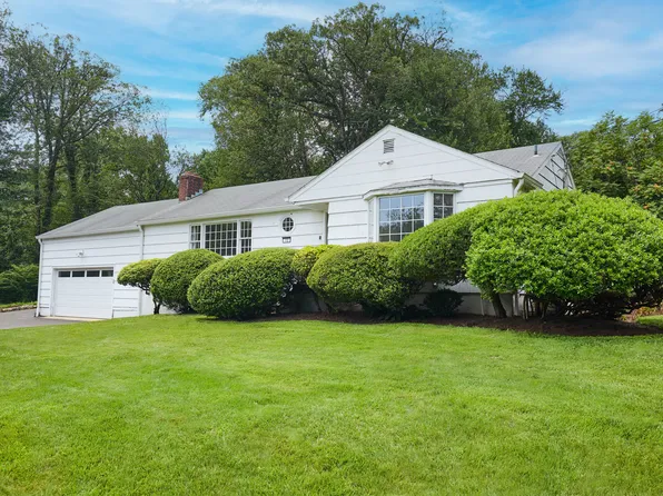 12 Shady Knoll Lane, New Canaan, CT 06840