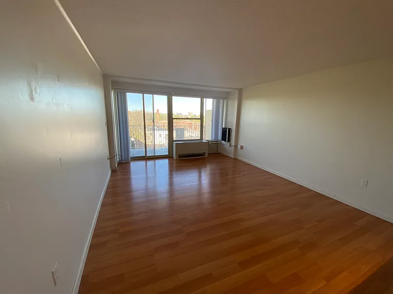 285 Harvard St #307 — Photo 8