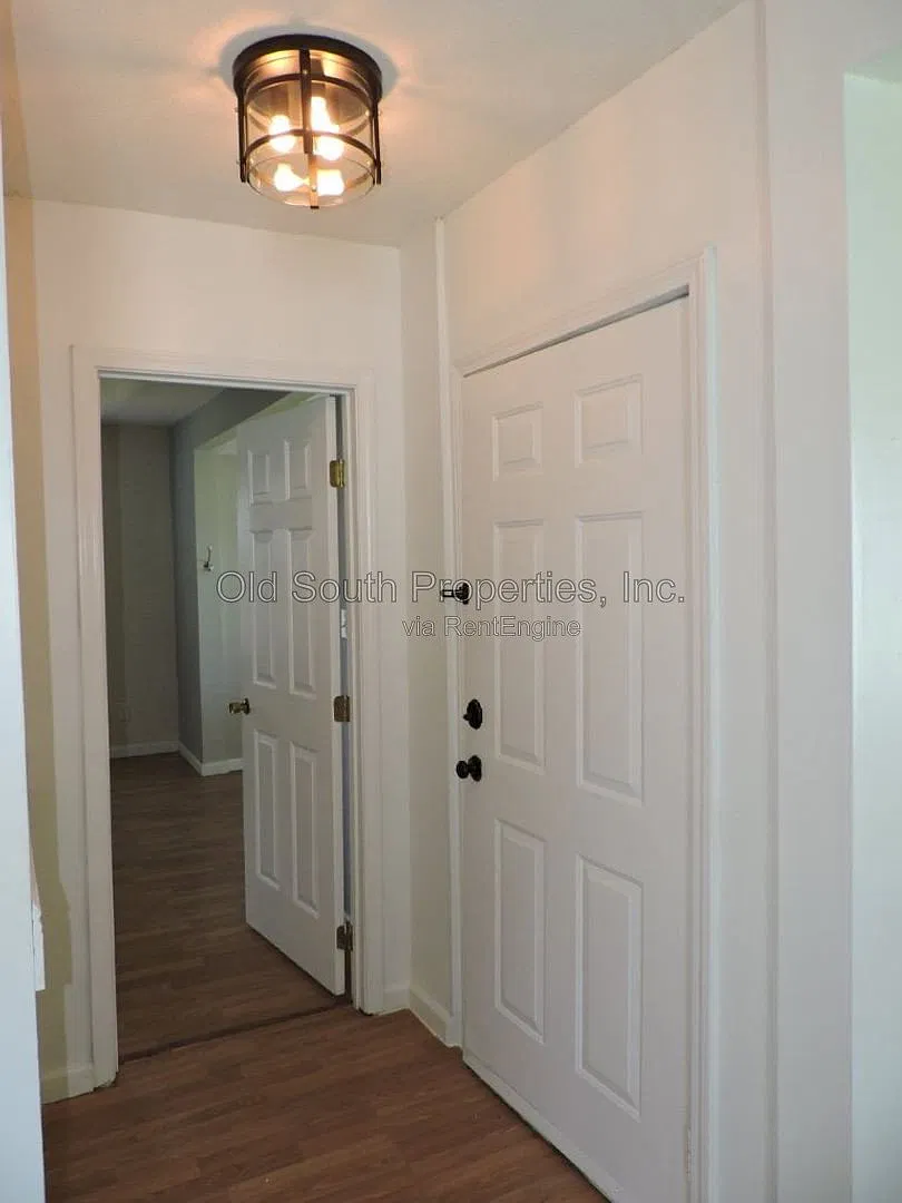 3 bed, 2.0 bath, 1444 sqft, $1,850 — Photo 2
