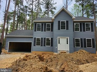 844 Lazy Ln, Lusby, MD 20657