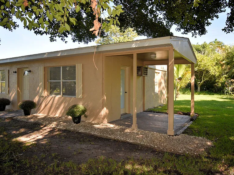 319 Montgomery Ave — Photo 10