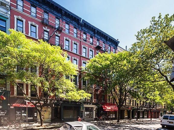 5th image of 121 Saint Marks Pl APT 15