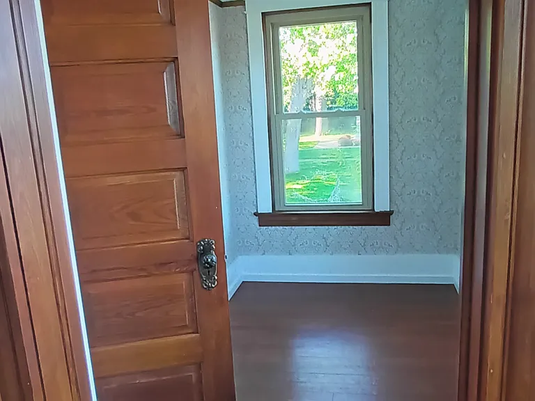 702 S Monroe St — Photo 30