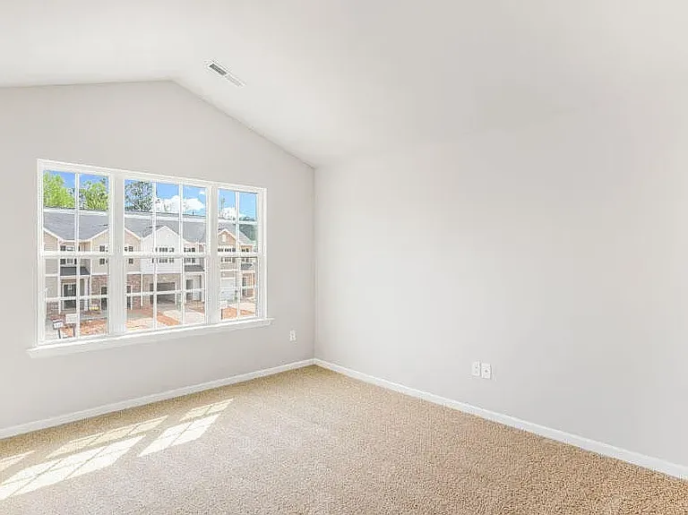 451 David Hill Dr — Photo 4