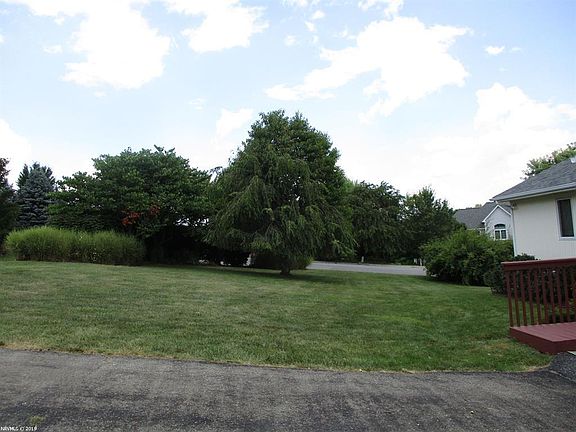 4th image of 601 Rich Cir