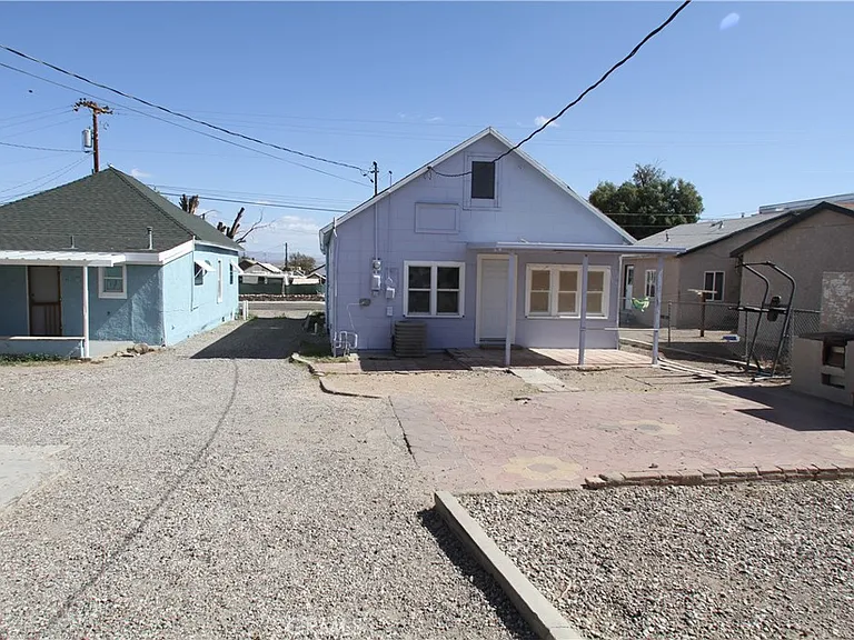 412 D St — Photo 18