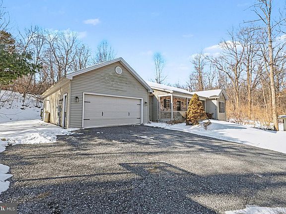 2nd image of 124 Robson Rd