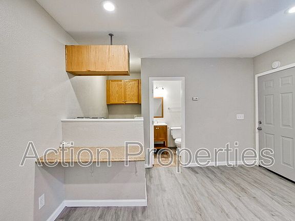 2nd image of 1043 Henderson Ave #B
