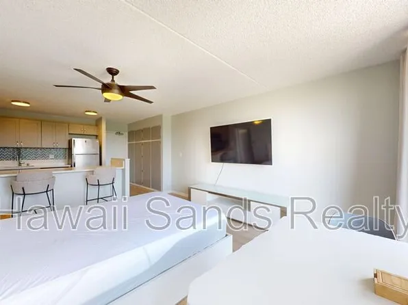98-402 Koauka Loop APT 1907, Aiea, HI 96701