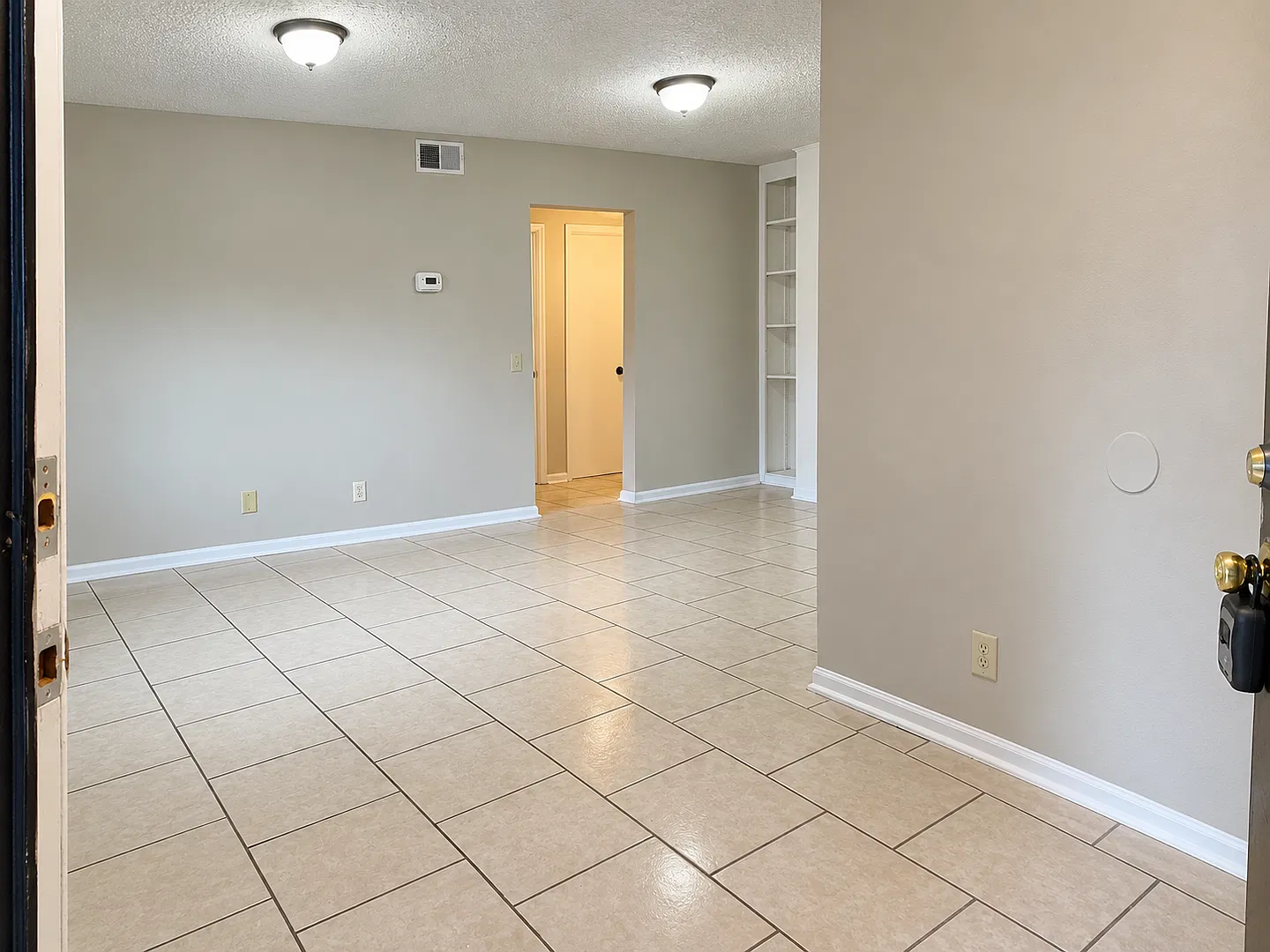 1718 Horseshoe Drive — Photo 3