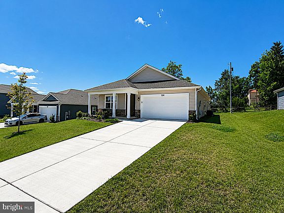 2nd image of 114 Gatehouse Pl
