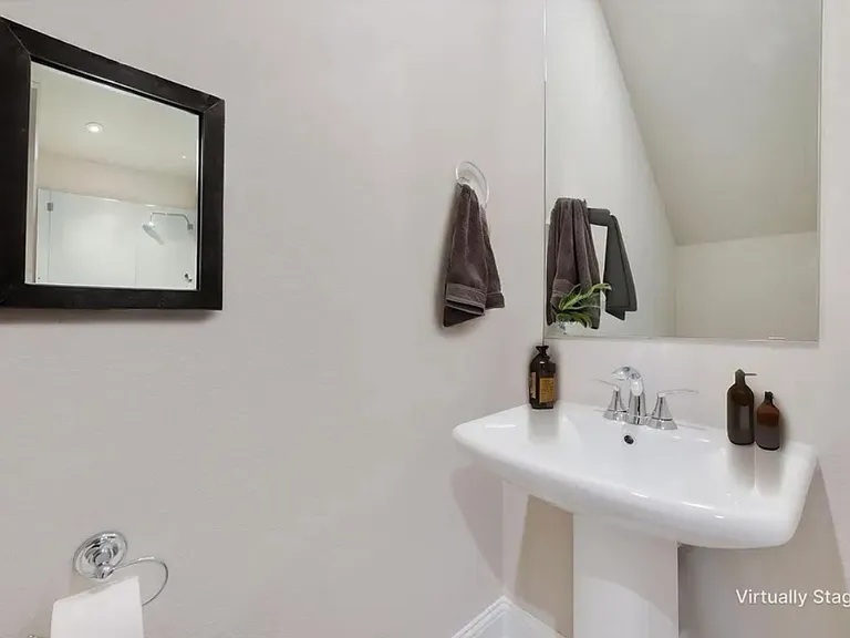 3212 Lucia Way — Photo 7