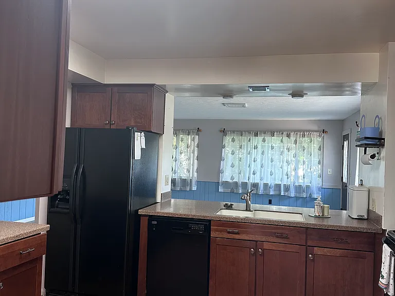 21228 Nottingham Dr — Photo 6