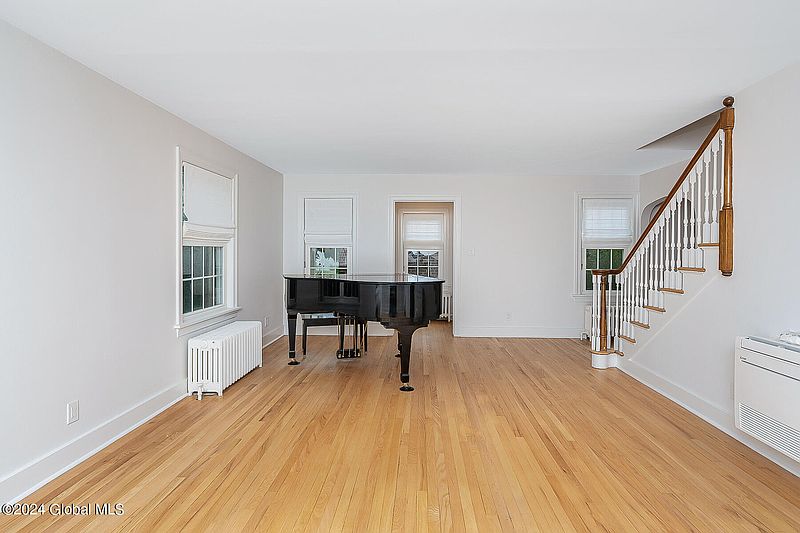 5th image of 100 Lenox Avenue