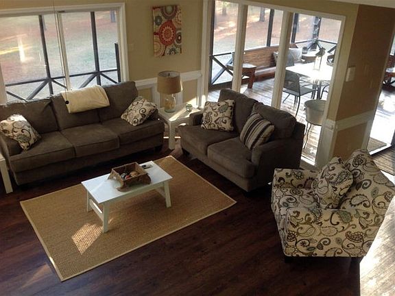 2nd image of 1521 Comanche Cir