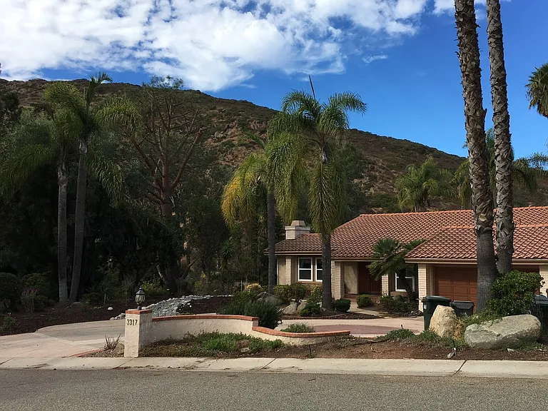 3317 Vista Rocosa — Photo 5