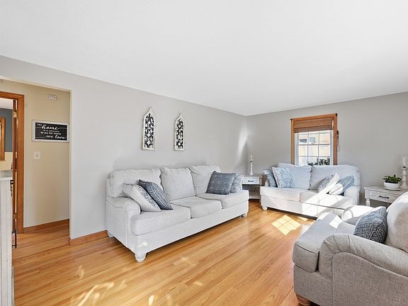 3rd image of 158 Telegraph Ave