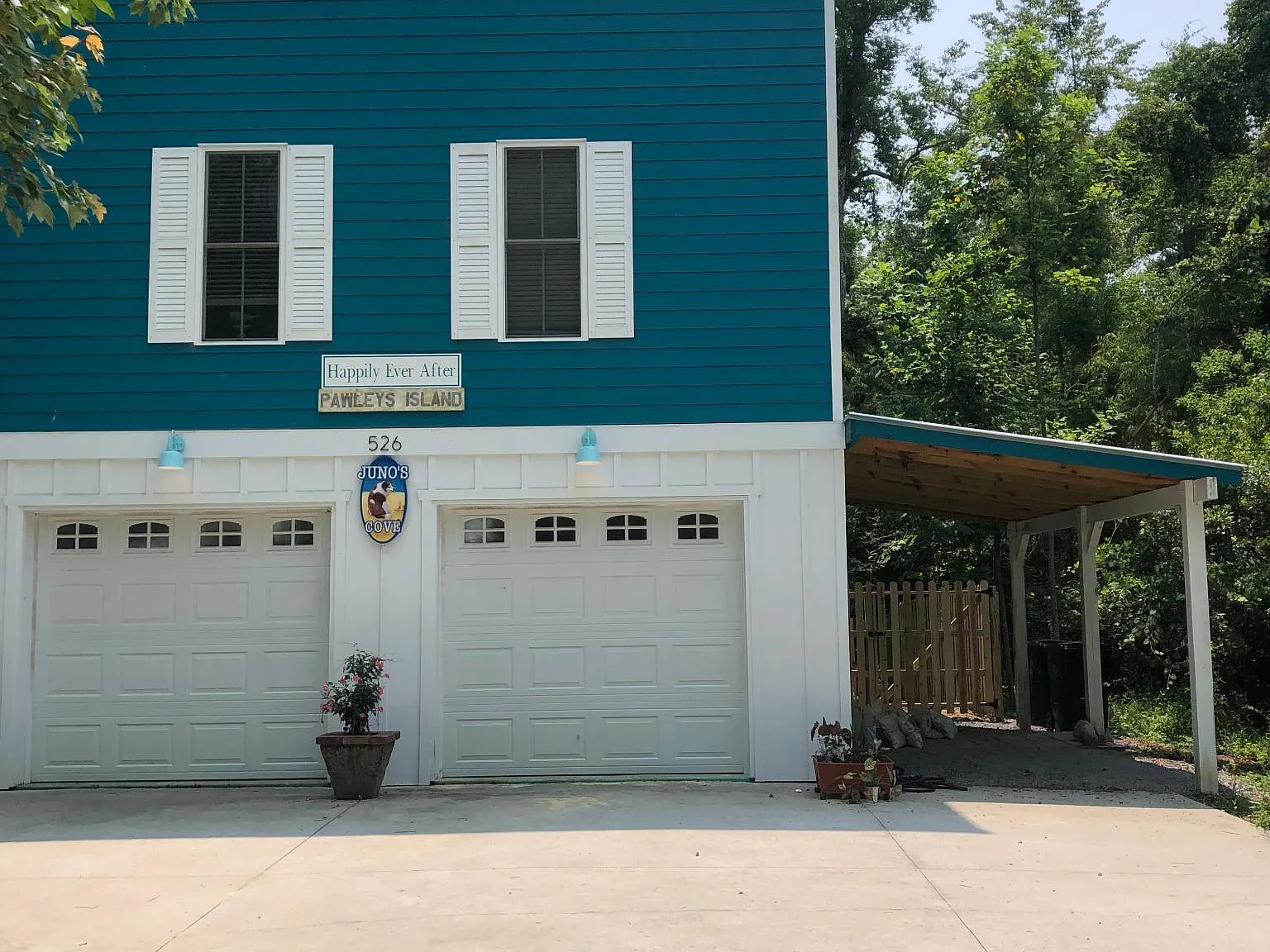 526 S Causeway Rd — Photo 2