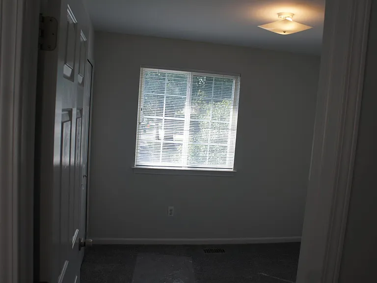 686 Eleven Mile Rd — Photo 33