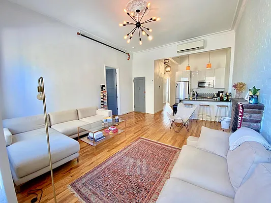 Rented by Zjama Realty Corp | media 3