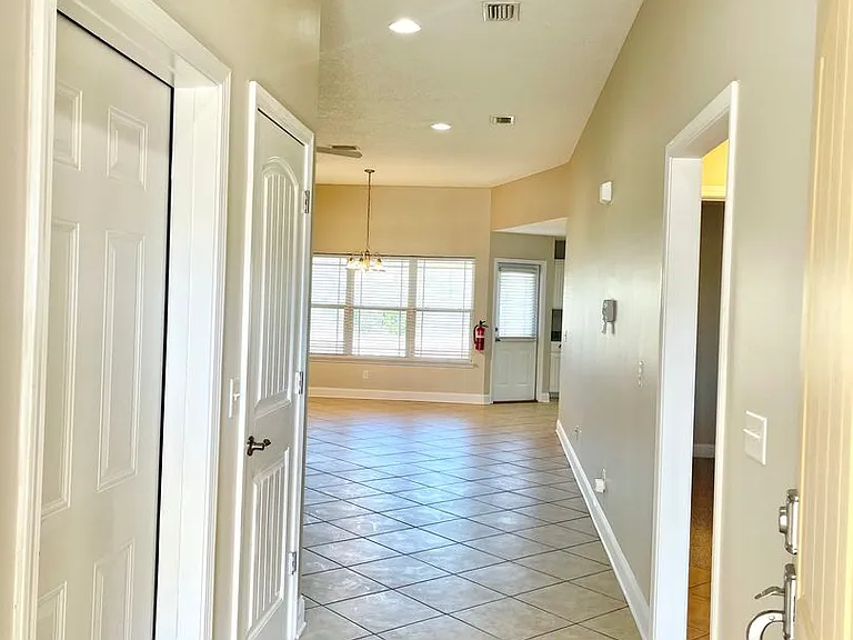 17 Fox Path — Photo 2