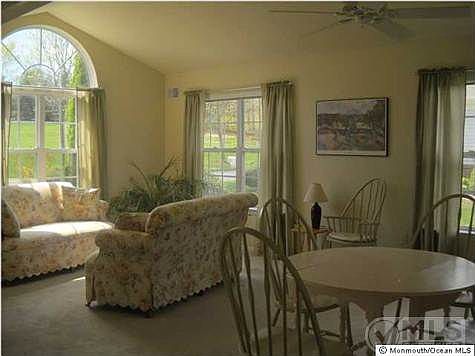 2nd image of 21 Strawberry Ln