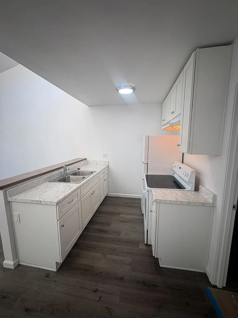 1 bed, $2,200 — Photo 2