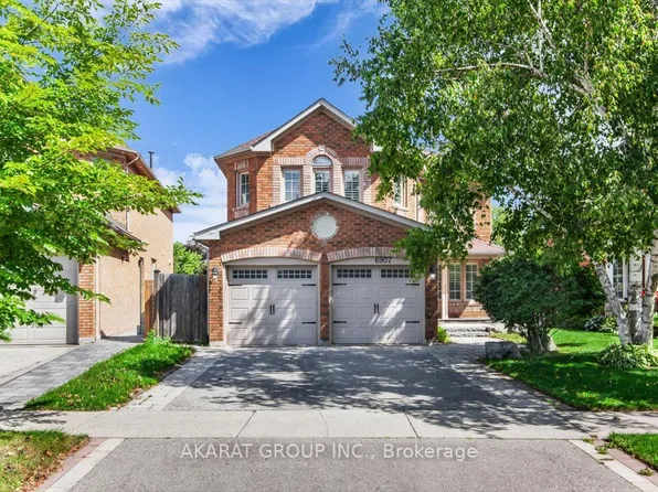6907 Gracefield Dr, Mississauga, ON L5N 6T7