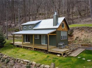 1157 Red Maple Dr, Waynesville, NC 28785
