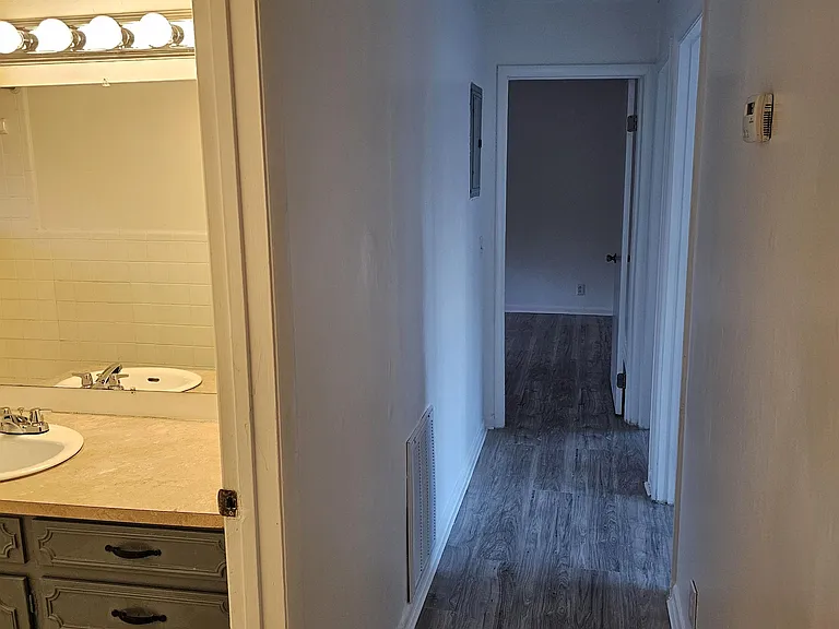 909 Ashland Ave — Photo 9