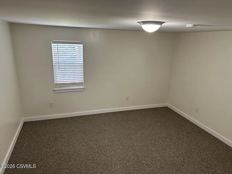 639 Shakespeare Ave — Photo 9