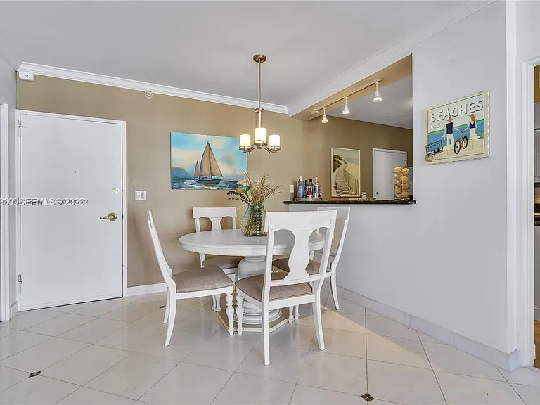5700 Collins Ave #15D — Photo 6
