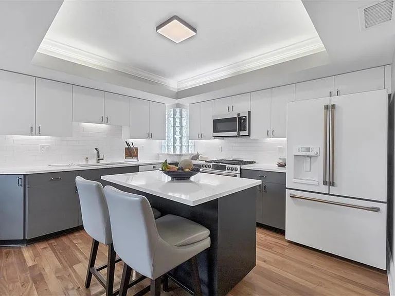 200 Cocoanut Ave #7 — Photo 13